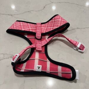 Frenchie brand duo reversible harness in pink.

Size XL, new in packaging.